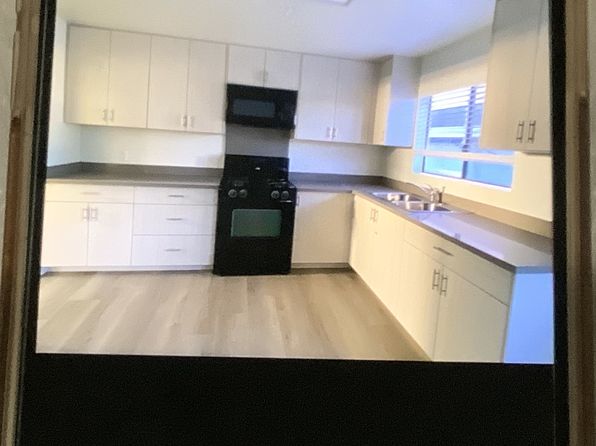 1654 W 205th St APT 4