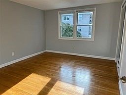 4th image of 30 Elmwood Park #2