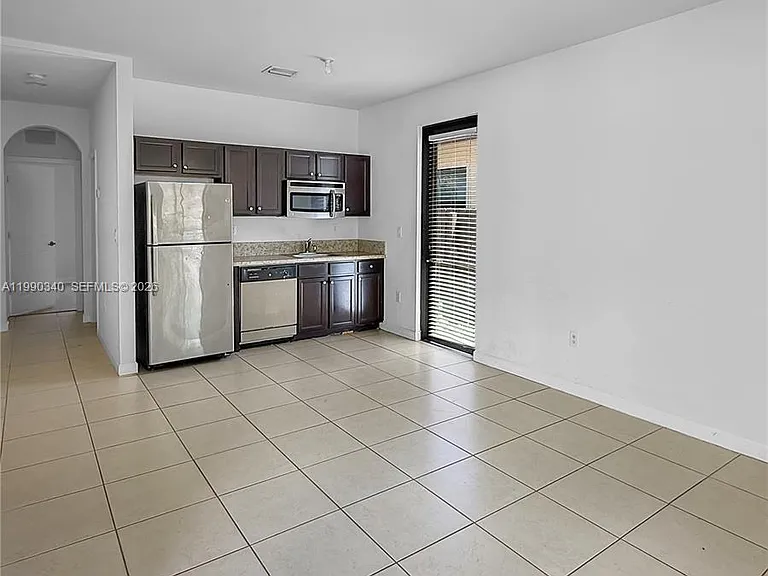 709 SE 35th Ave — Photo 11