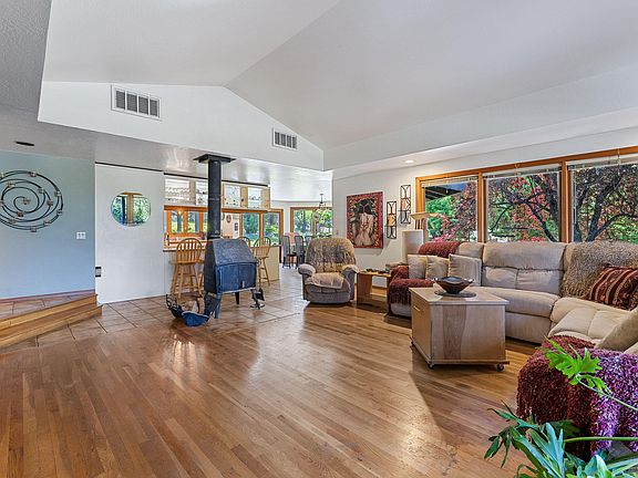 4th image of 1247 Panther Gulch Rd