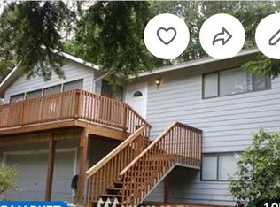 11770 Manzanita Ln NE, Bainbridge Island, WA 98110