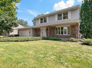 2297 Timberlea Dr, Woodbury, MN 55125
