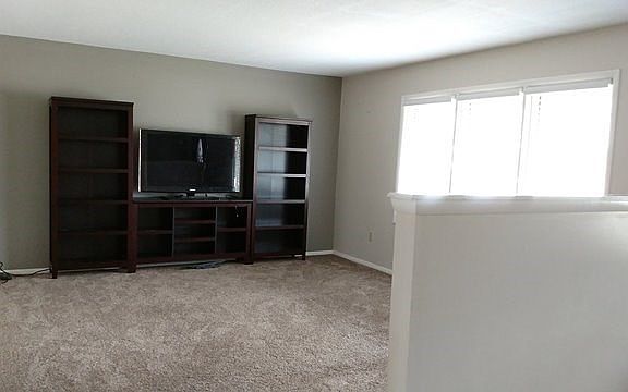 3rd image of 1413 Atkins Dr