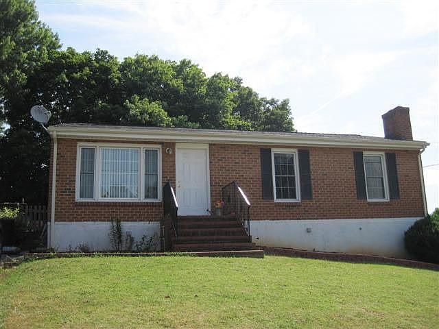 1st image of 2953 Creekwood Dr