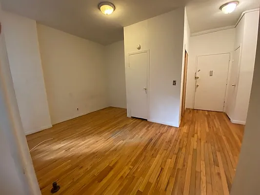 Rented by Cohen Smith Chang LLC | media 10