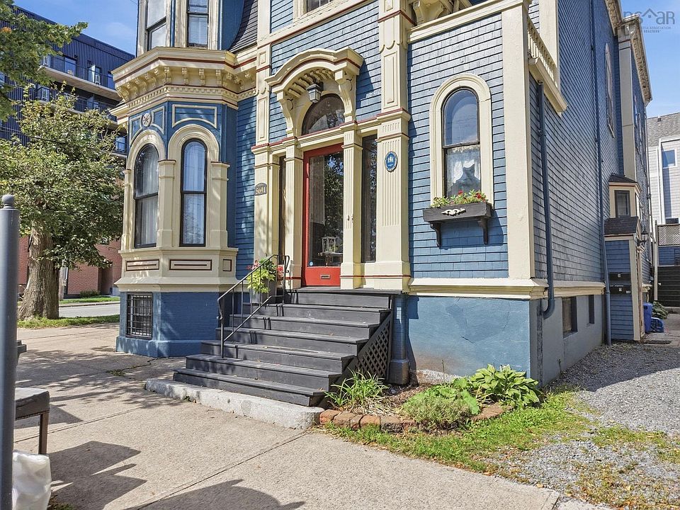 1st image of 5691 Inglis St