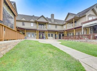 605 6th St SUITE D, Kemah, TX 77565