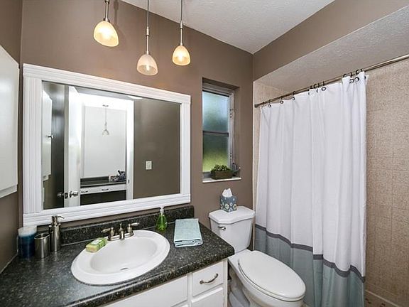5th image of 4550 Busti Dr