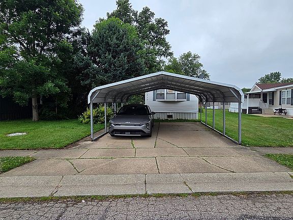 2nd image of 7317 Bristol Cir