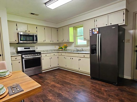 2nd image of 130 Lower Brownsville Rd