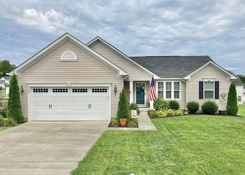 230 Brimfell St photo 1