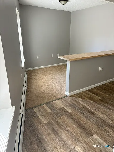 1 bed, 1.0 bath, 700 sqft, $1,300 — Photo 2