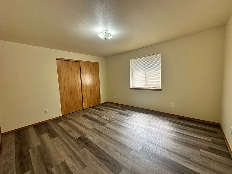 2132-2142 SW Reindeer Ave — Photo 8