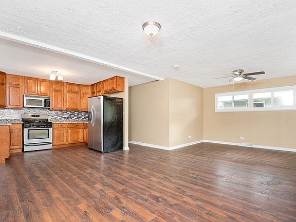 4th image of 1124 S Neltnor Blvd