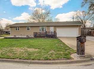 2307 N Bess Pl, Springfield, MO 65803
