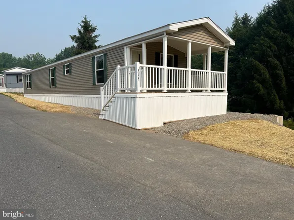 313 Lewis Rd, Annville, PA 17003