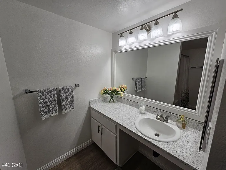 Stonewood Apartments — Photo 29