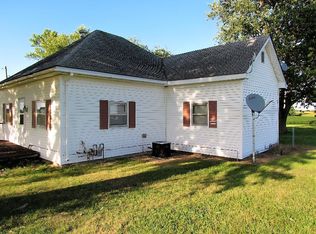 231 N Milton St, Pittsfield, IL 62363