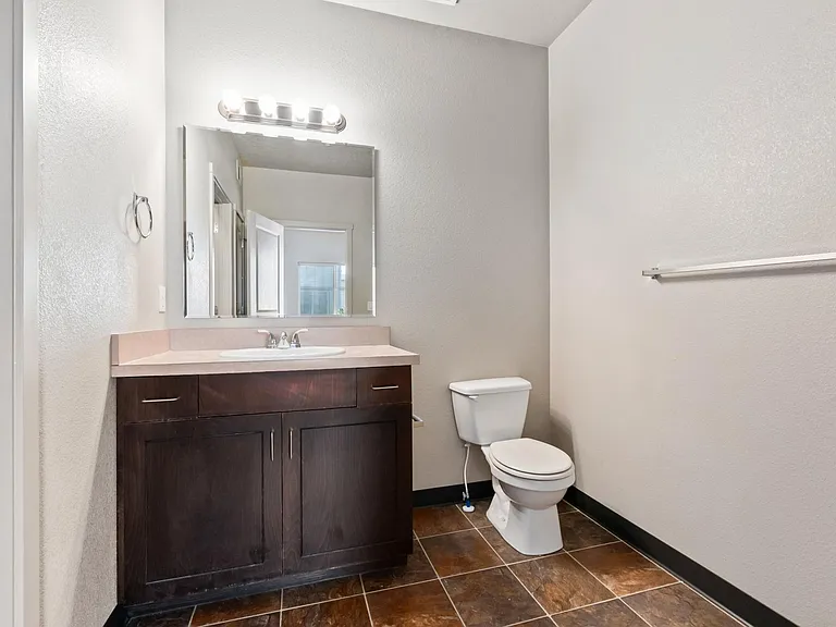 Aspen Creek Apartments — Photo 6