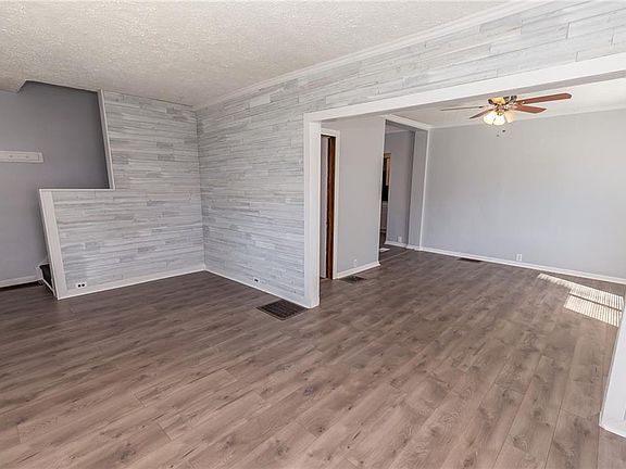 4th image of 4706 Ira Ave