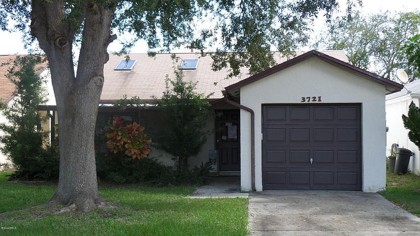 1st image of 3721 Meadowwood Ct