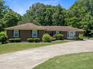 8204 Arnoldtown Rd, Louisville, KY 40272