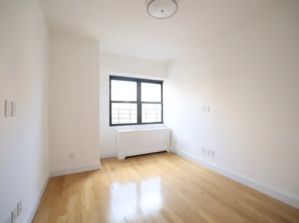 160 East 88th Street image 10 of 19