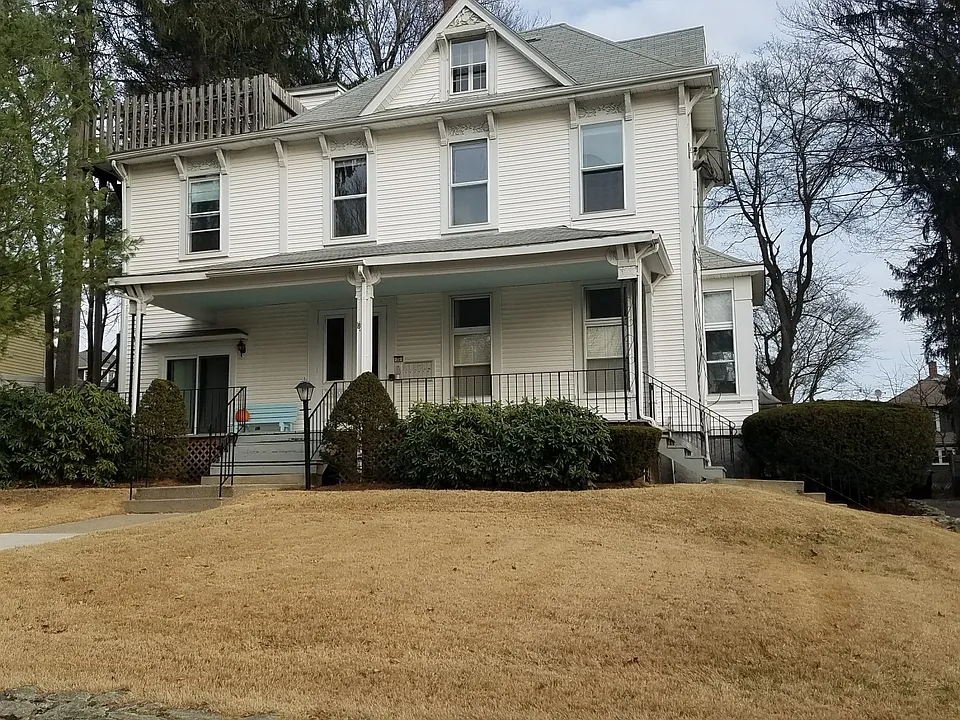 35 Florence St #4