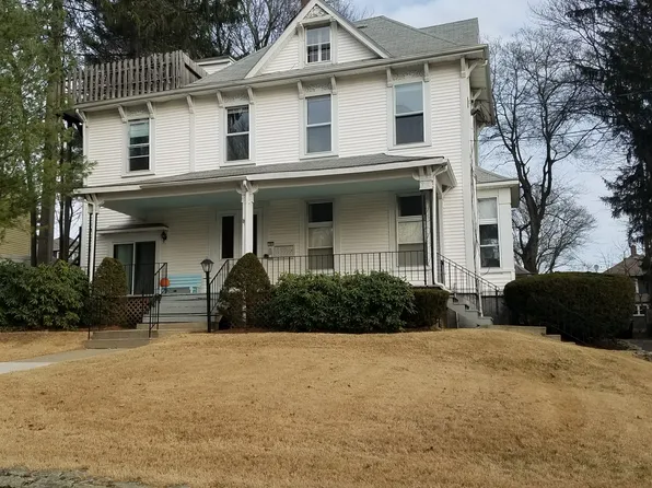 35 Florence St APT 4, Natick, MA 01760