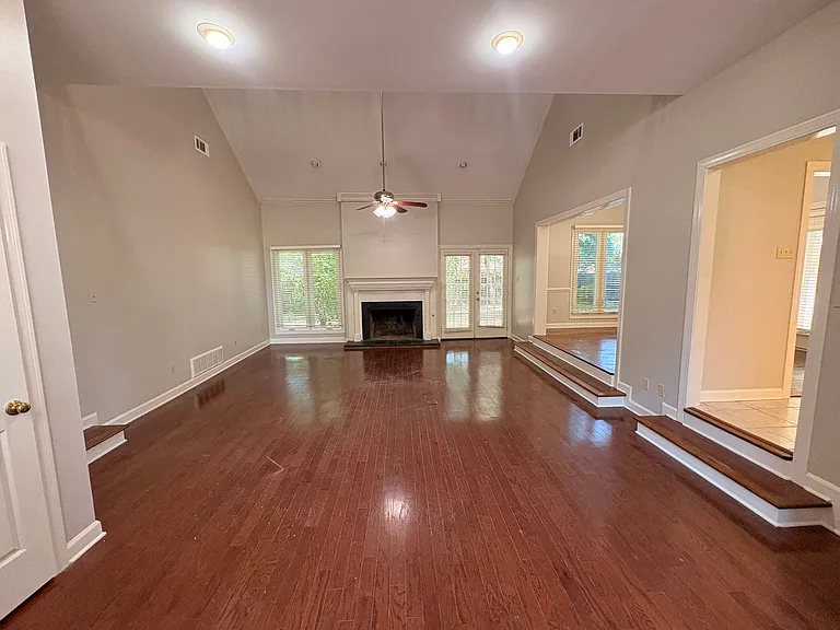 1703 Bryn Mawr Cv — Photo 7