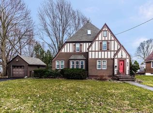 101 Cornwall Dr, Syracuse, NY 13214