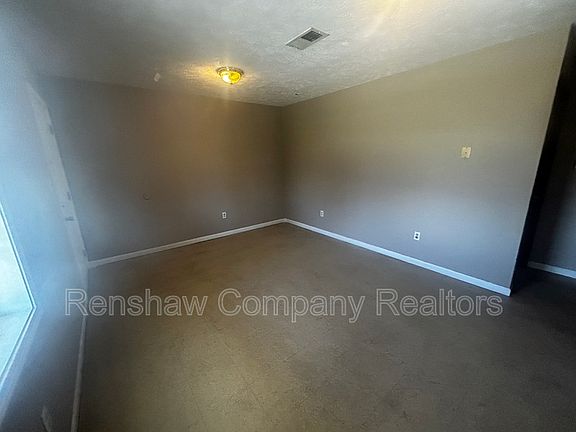 3rd image of 1270 Fairground St