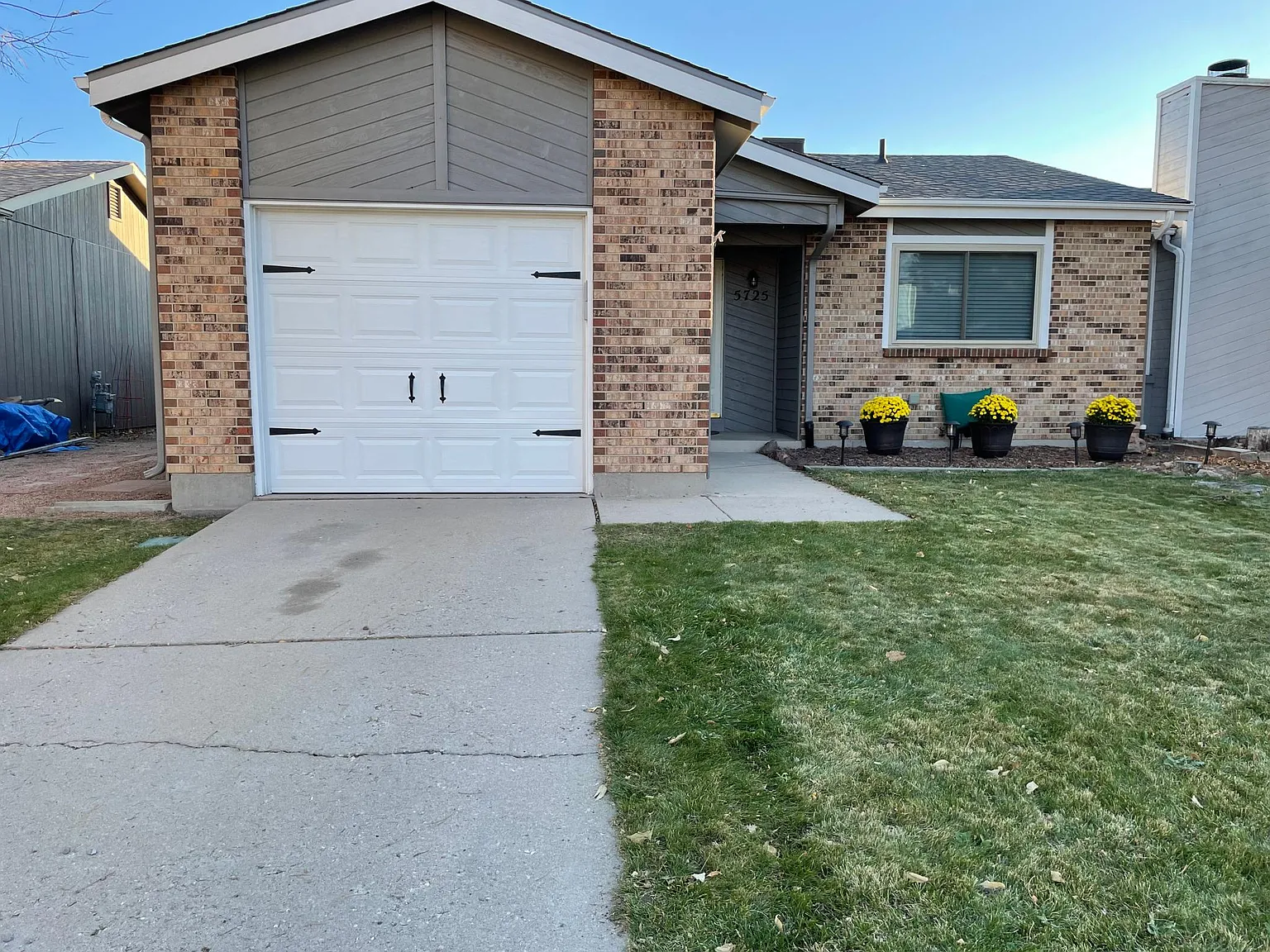 2 bed, 812 sqft, $1,850 — Photo 1
