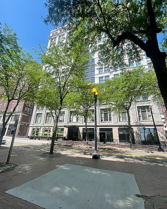 1st image of 300 S 16th St APT 1307