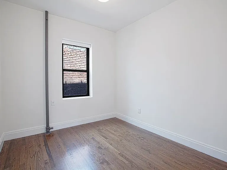 240 W 4th St #5A — Photo 5