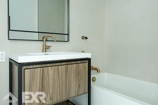 Rented by EXR | media 4