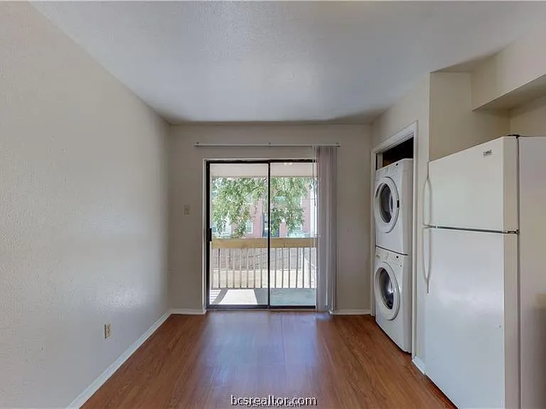 307 Manuel Dr #C — Photo 8