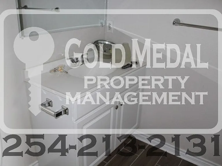 503 Longhorn Cir — Photo 16