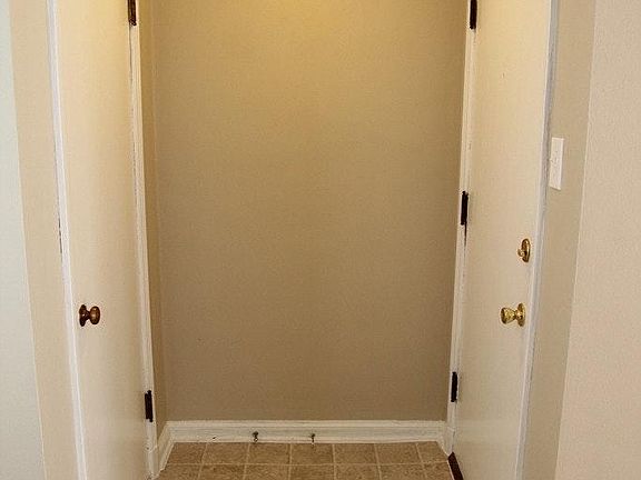 5th image of 8255 Delmar Blvd APT 1W