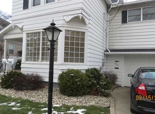 923 Lake Park Dr, Kendallville, IN 46755