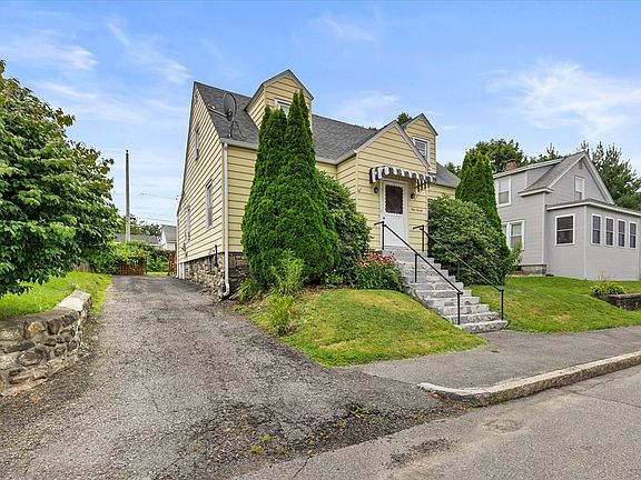 2nd image of 120 Farrar Ave