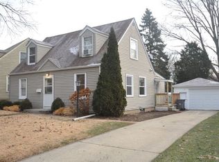 487 Miller Dr, Elgin, IL 60123