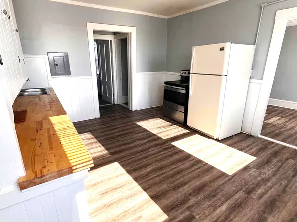 69 Lincoln St Unit 10, Lewiston, ME 04240