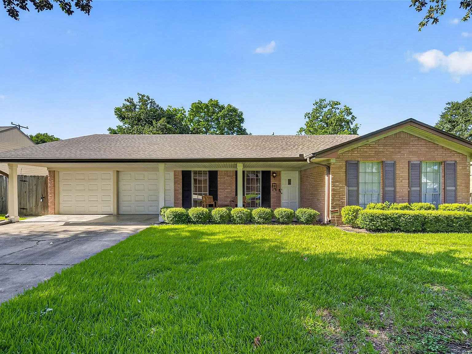 3 bed, 2.0 bath, 1818 sqft, $2,450 — Photo 1