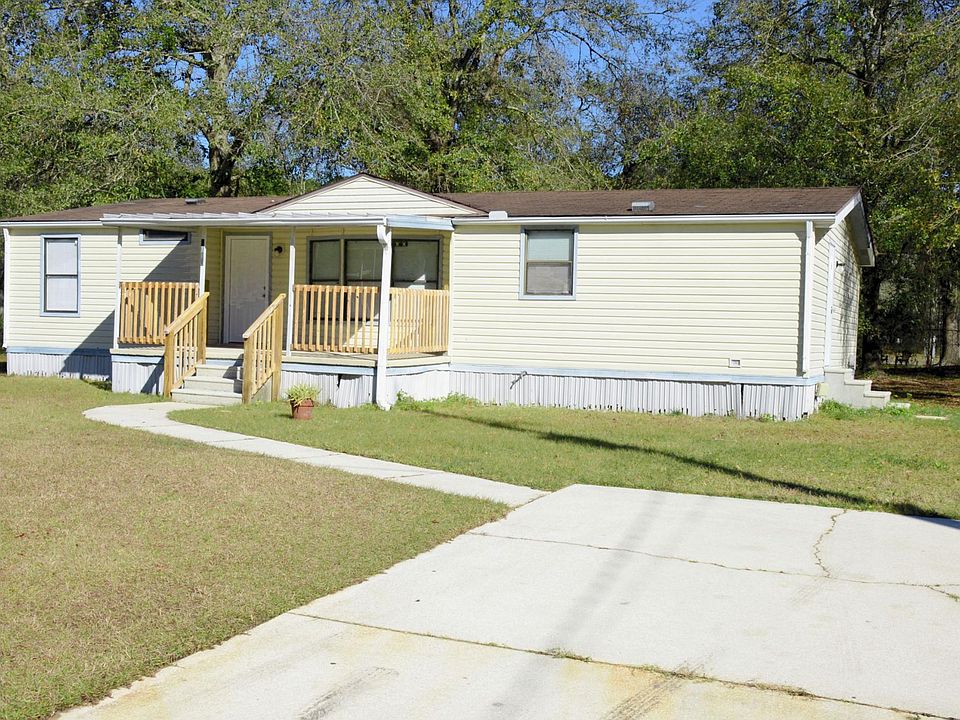 Large Lot, Two-Car Driveway