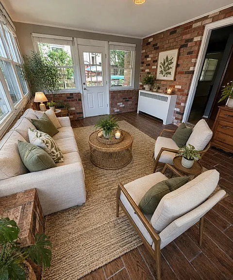 Suggested decorated sun room.