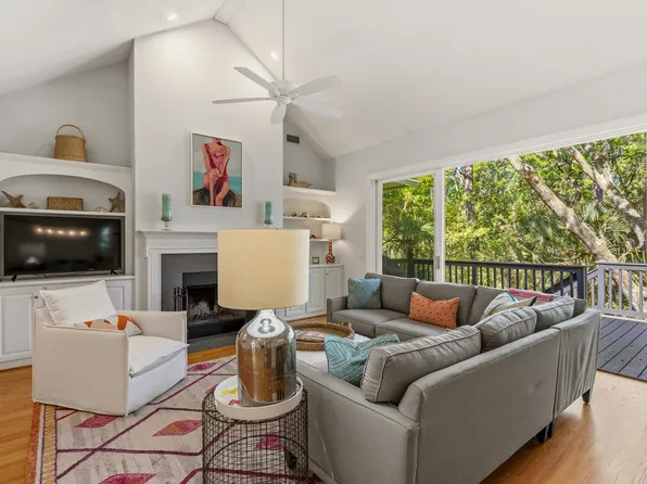 284 Woodcock Ct, Johns Island, SC 29455