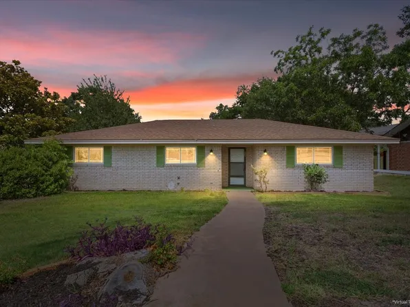 849 Arlington Dr, Woodway, TX 76712