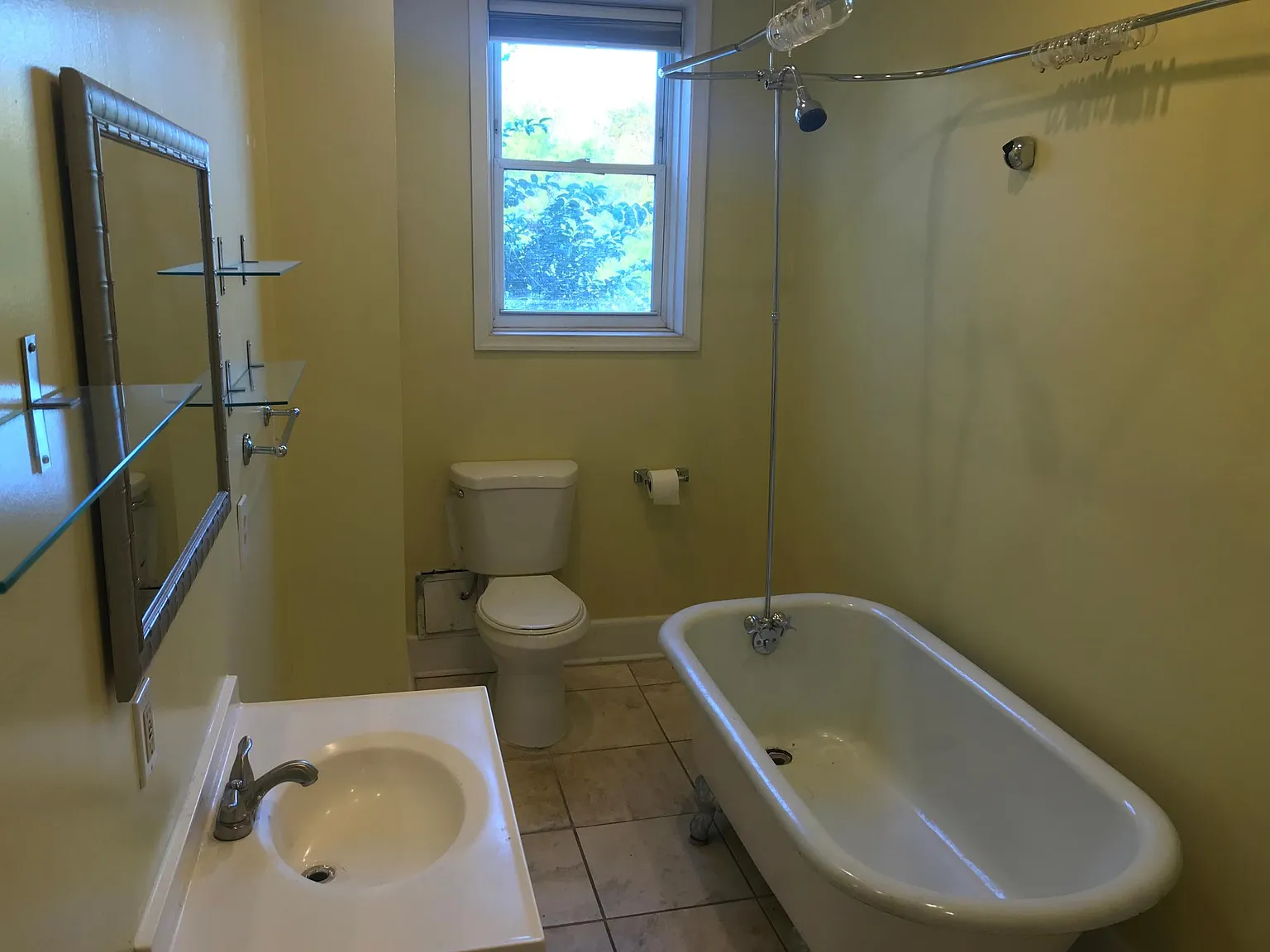 3 bed, 1400 sqft, $3,393 — Photo 4