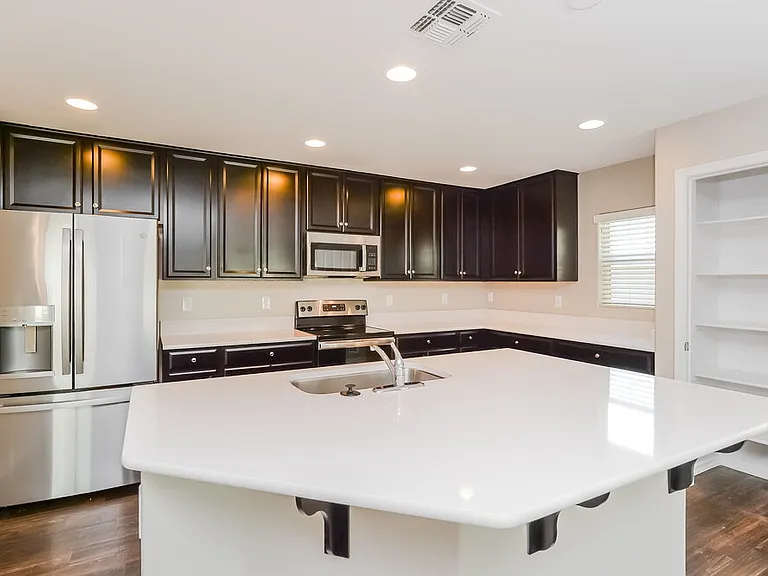 825 S Swallow Ln — Photo 9